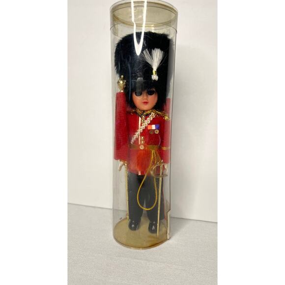 Vintage Soldier 8" Doll Collectible Beefeater Queens Guard New  Sealed Container - Picture 1 of 4